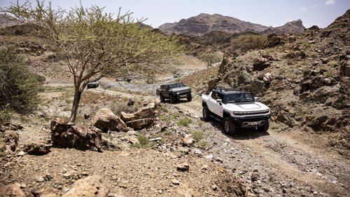 The GMC Hummer EV SUV and Pickup Lands In UAE and Kuwait!