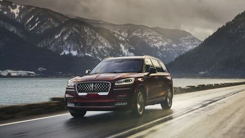 Lincoln cars in the UAE