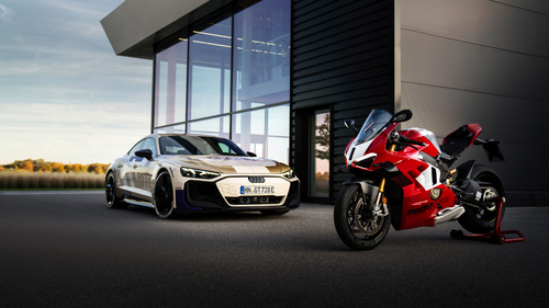 New Audi e-tron GT Prototype Meets The Ducati Panigale V4 R!