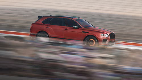 The New Bentley Bentayga Apex! Sheds Some Weight Reaches New Peaks.