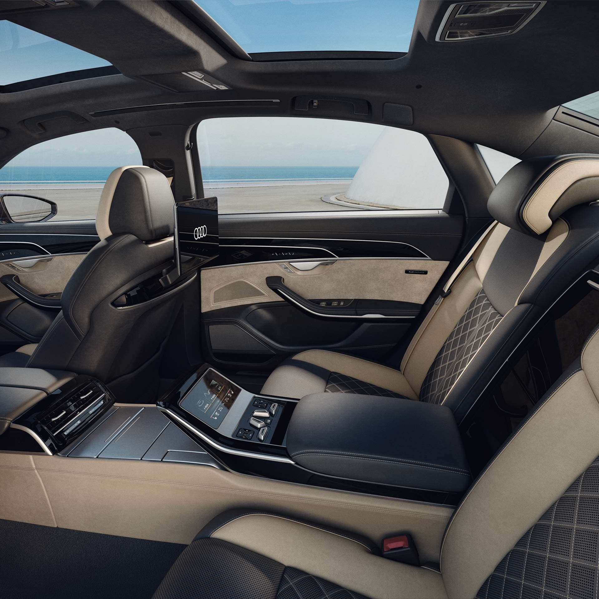 Vehicle gallery image 3