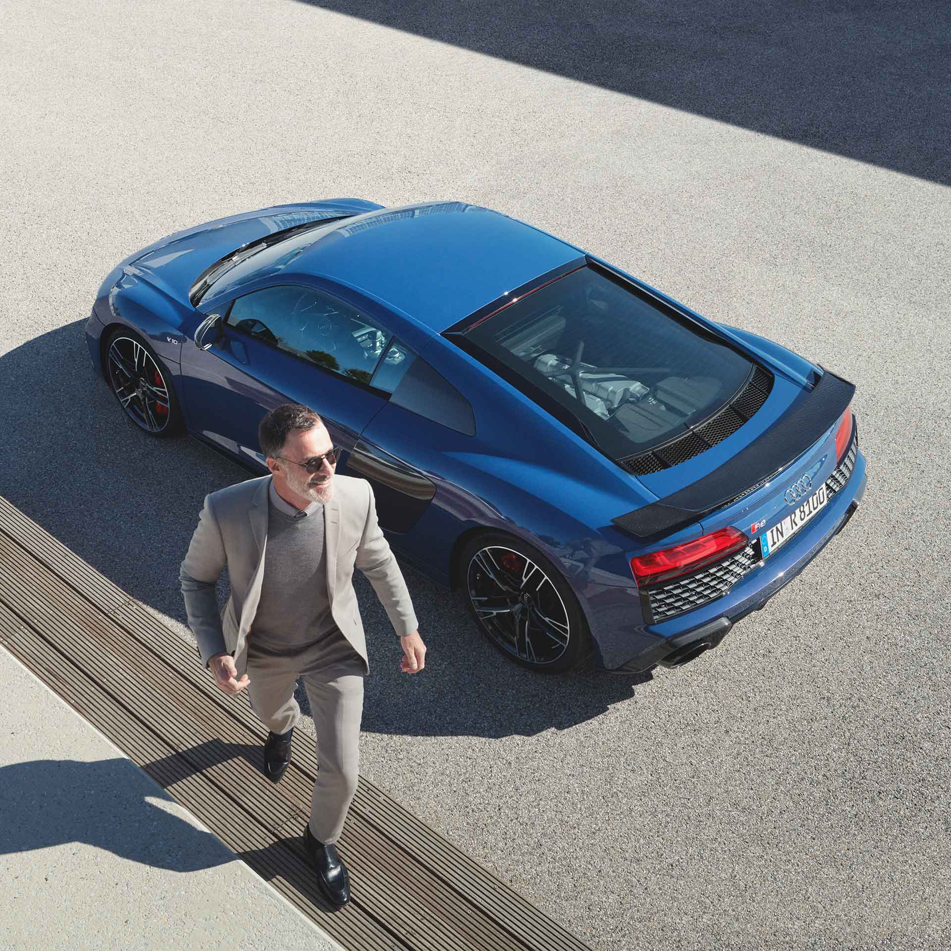 Vehicle gallery image 13