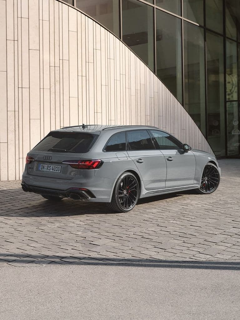 2024 Audi RS 4 Avant TFSI quattro tiptronic — photo 3