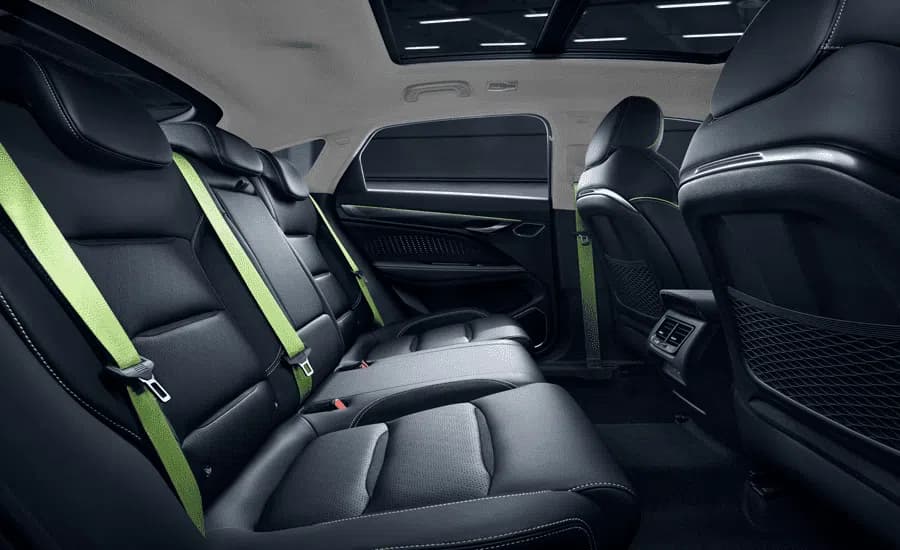 Vehicle gallery image 9