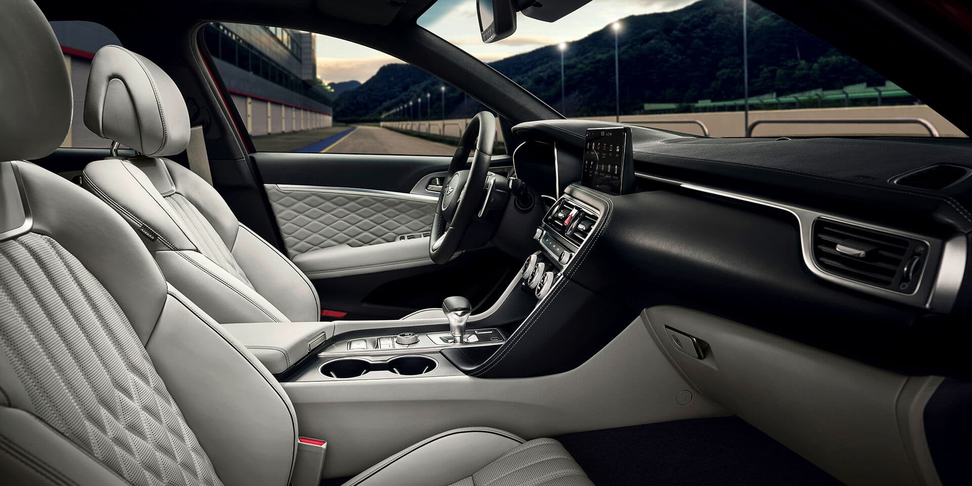 Vehicle gallery image 8