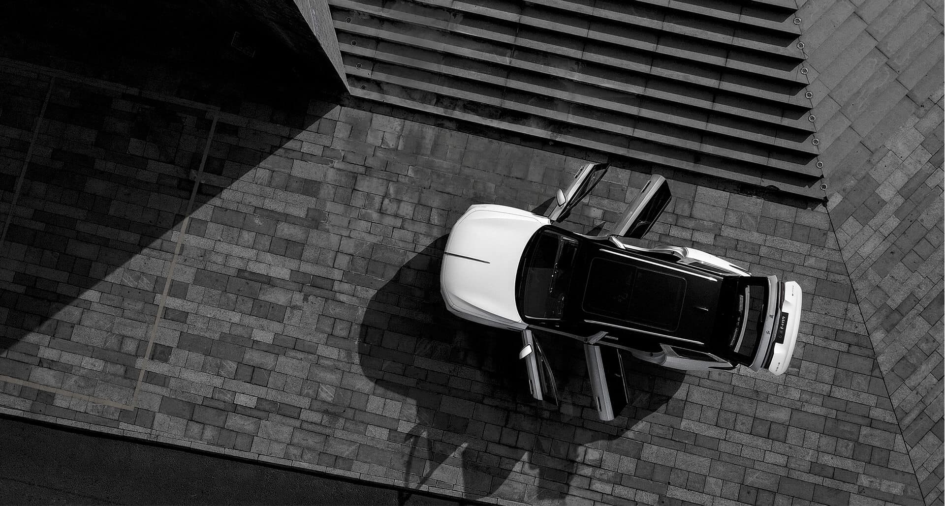 Vehicle gallery image 11