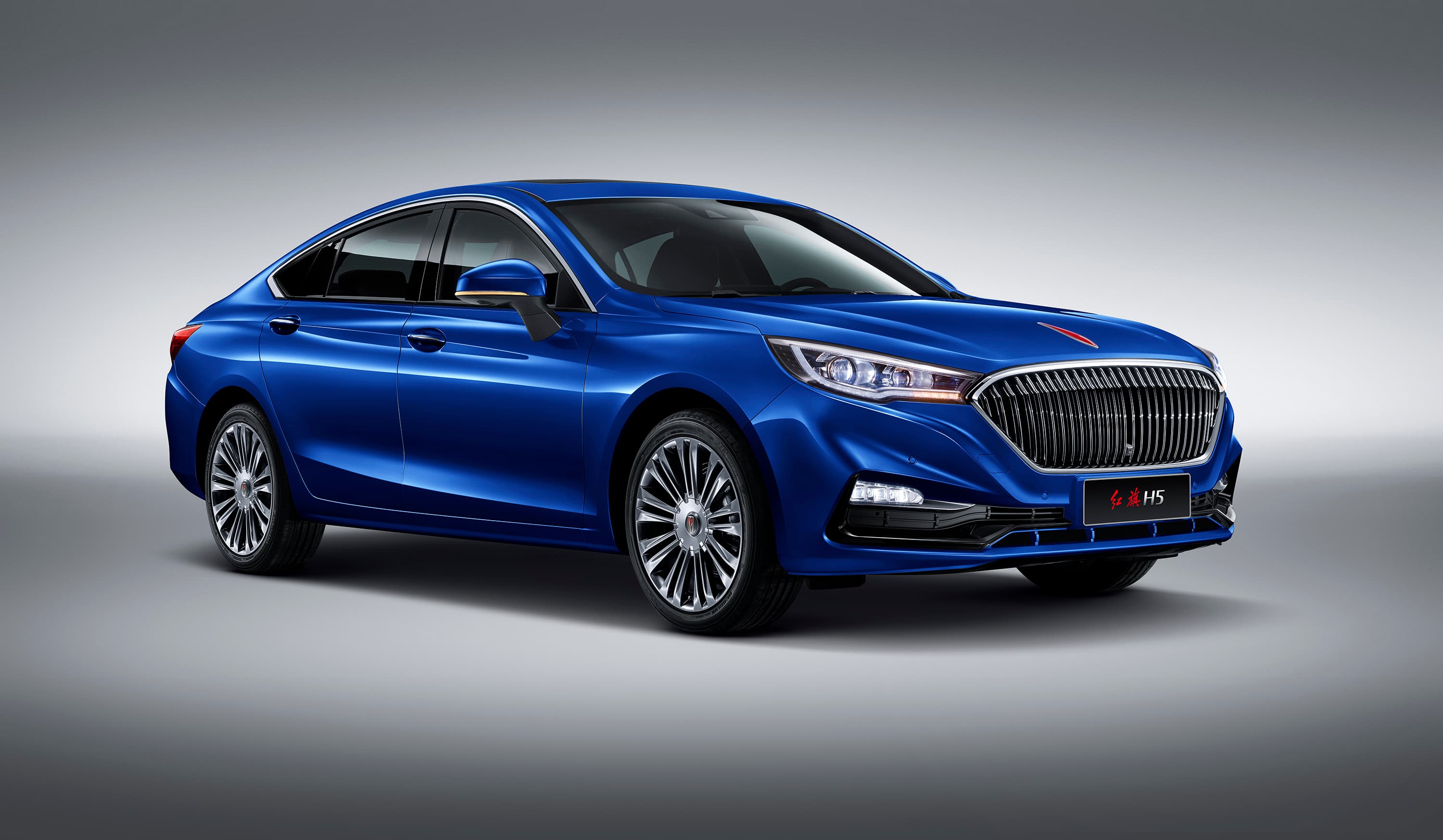 Vehicle gallery image 2