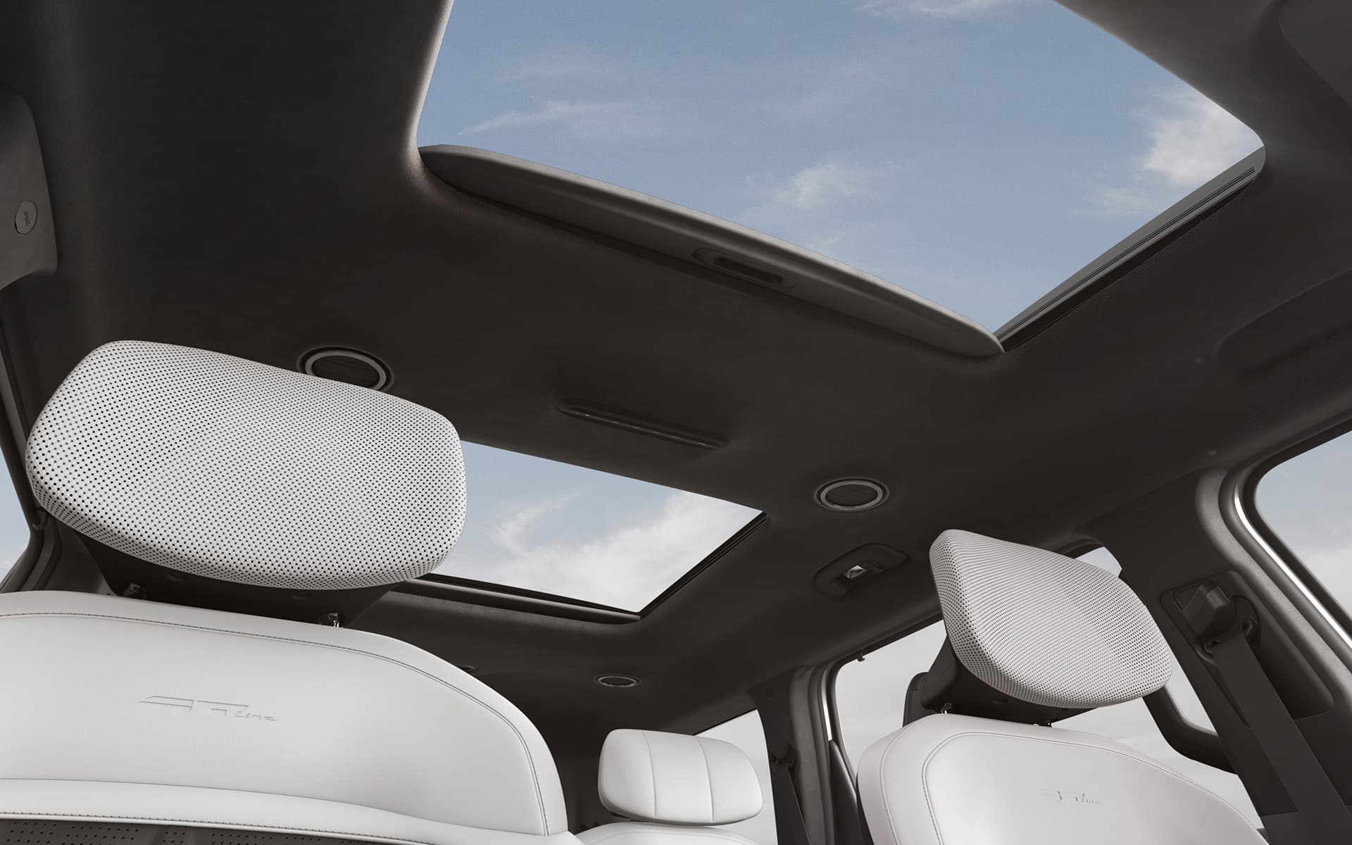 Vehicle gallery image 15