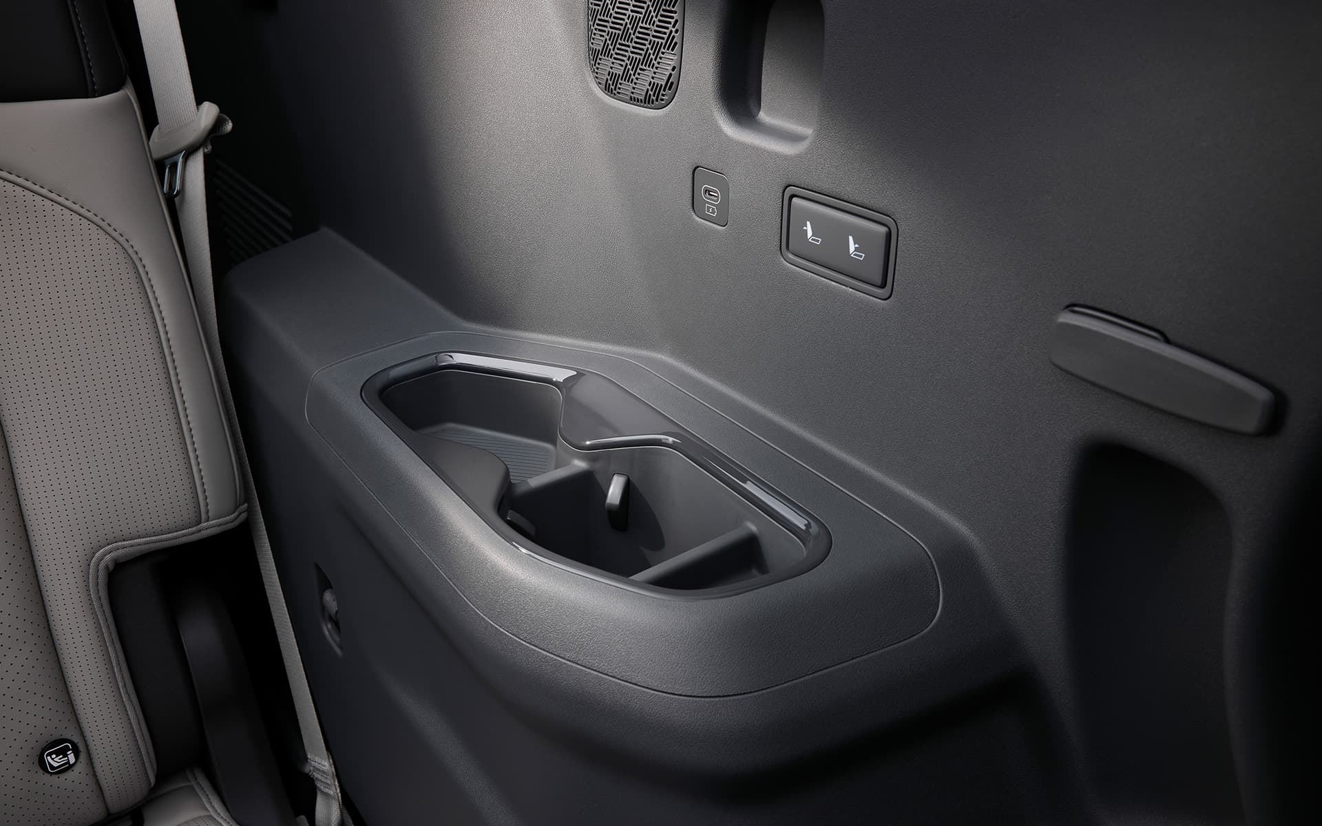 Vehicle gallery image 17