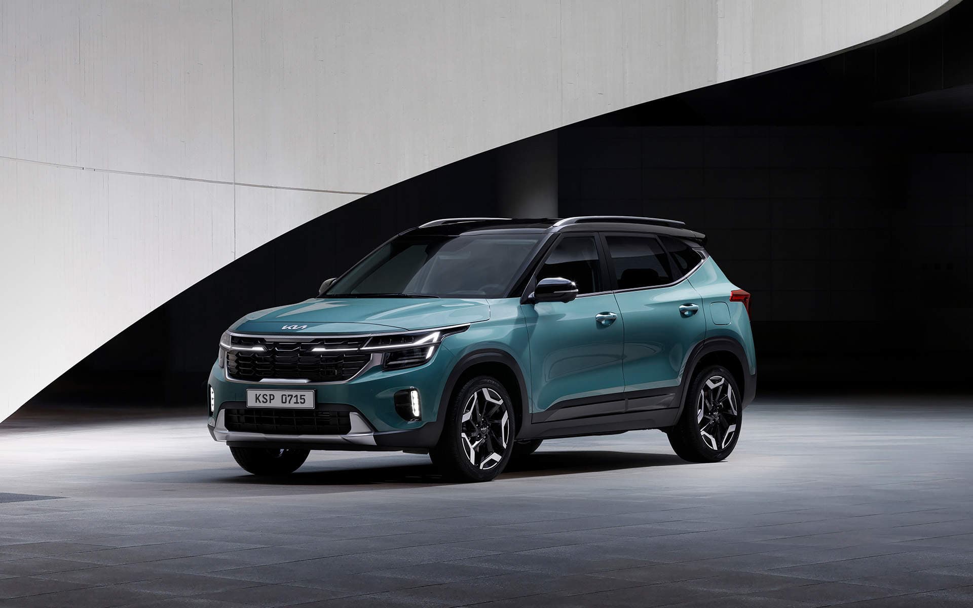 2025 Kia Seltos 1.5L GT-Line — photo 2