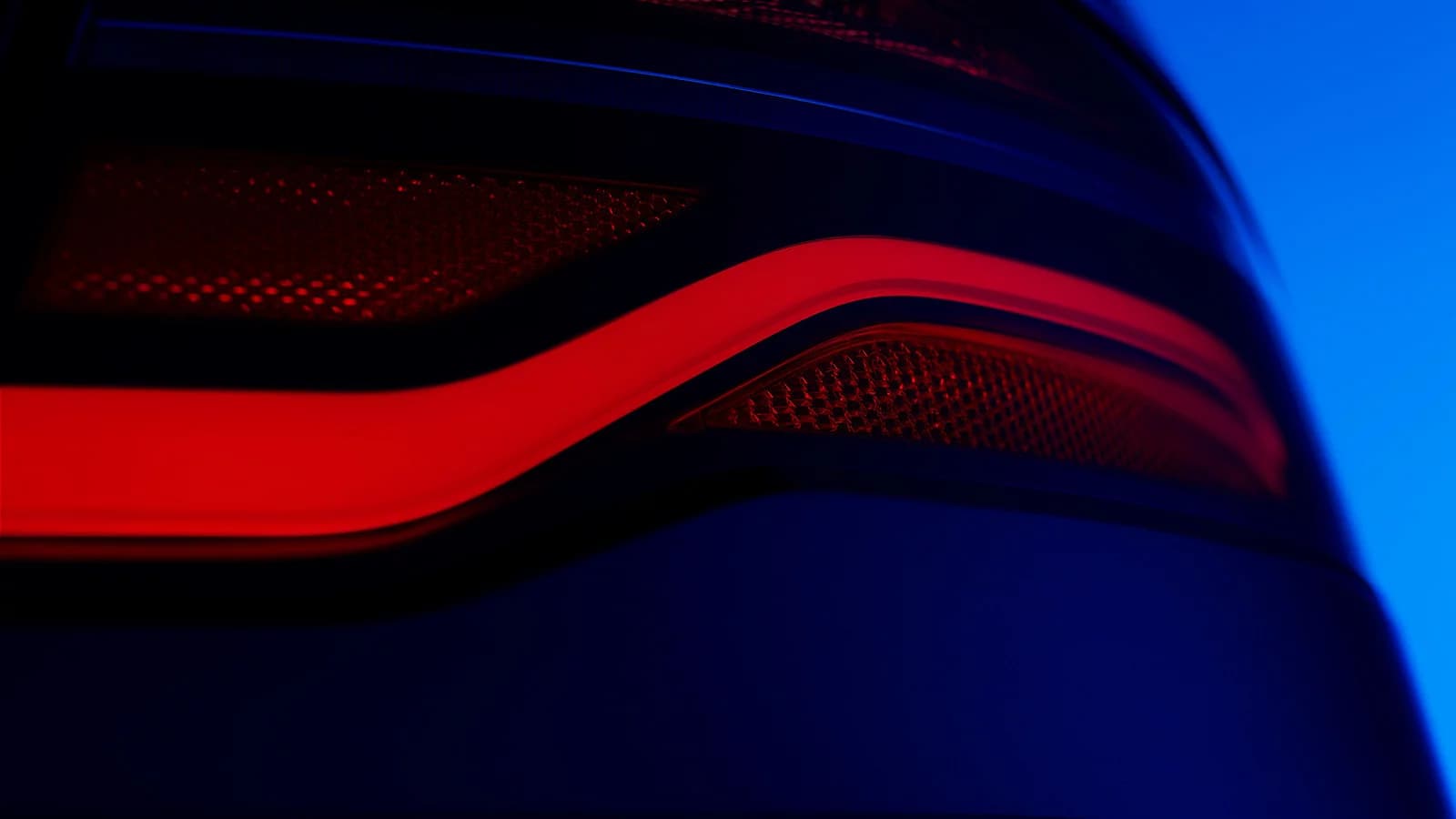 2025 Jaguar XE R-Dynamic Black — photo 8