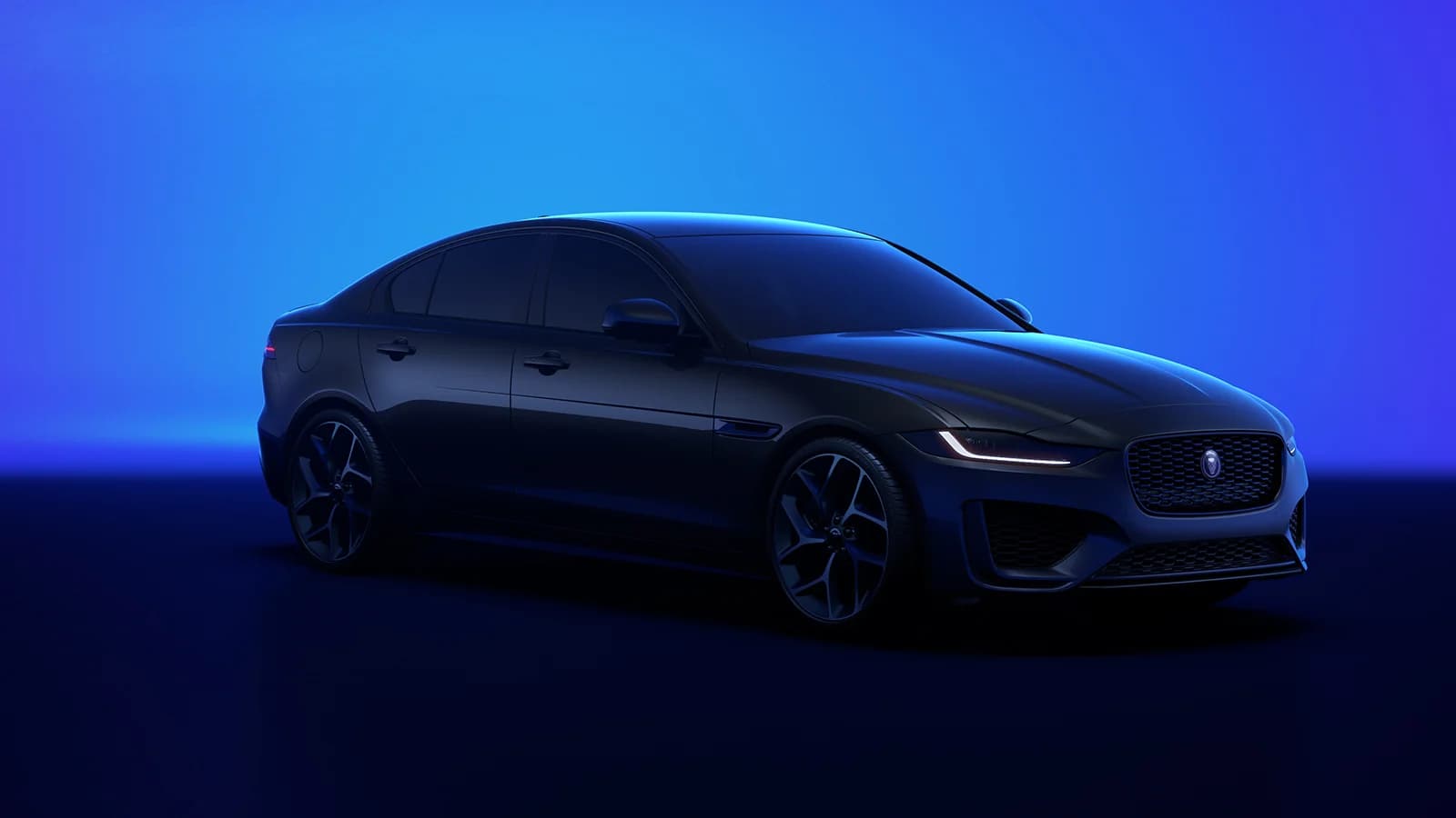 2025 Jaguar XE R-Dynamic Black — photo 4