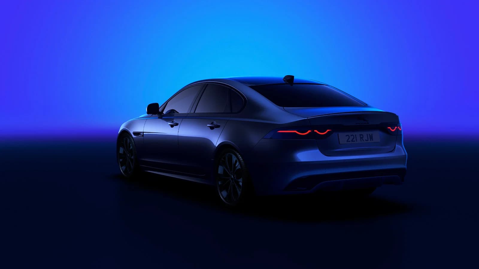2025 Jaguar XF R-Dyanamic Black — photo 4