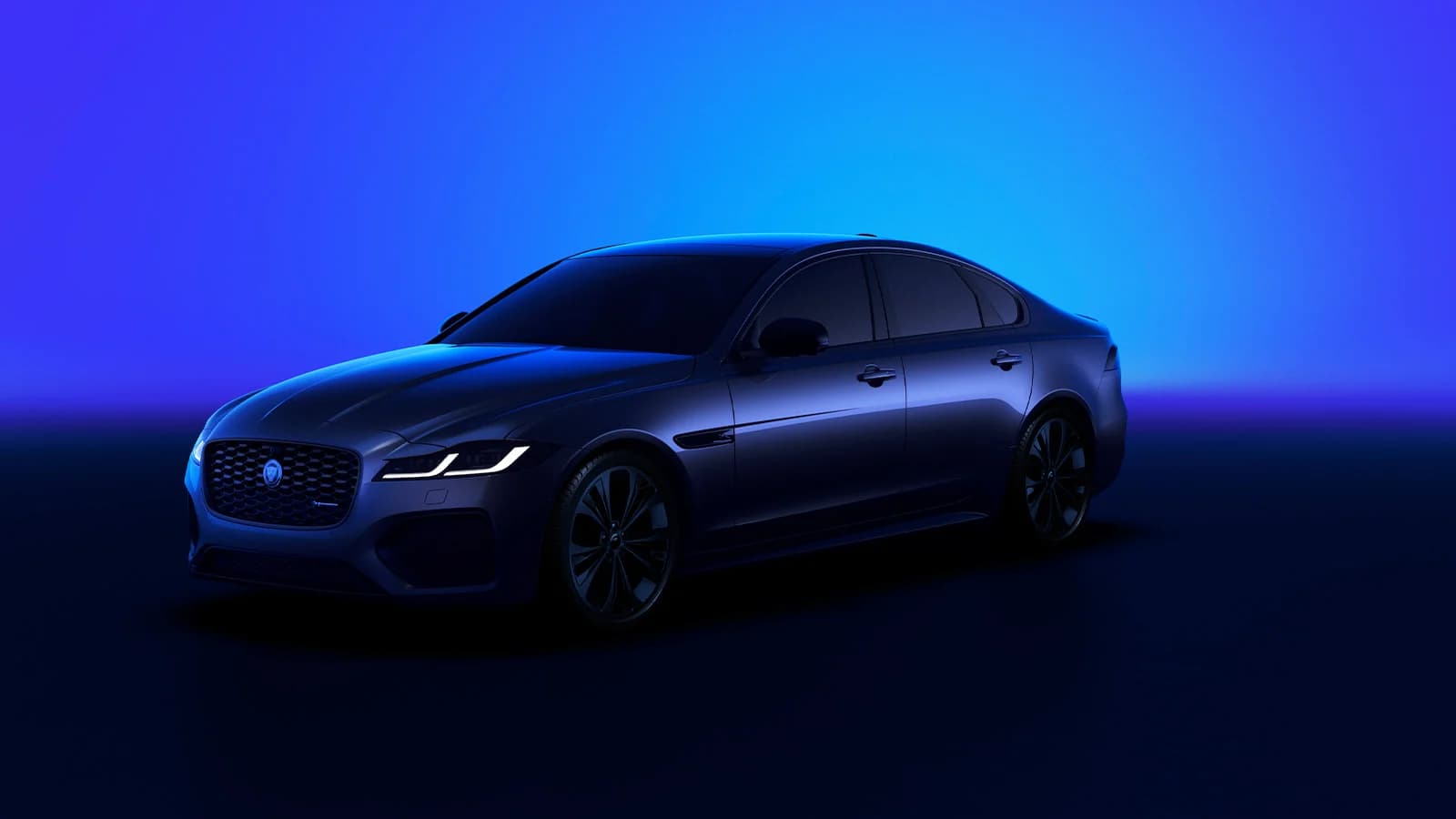 2025 Jaguar XF R-Dyanamic Black — photo 5