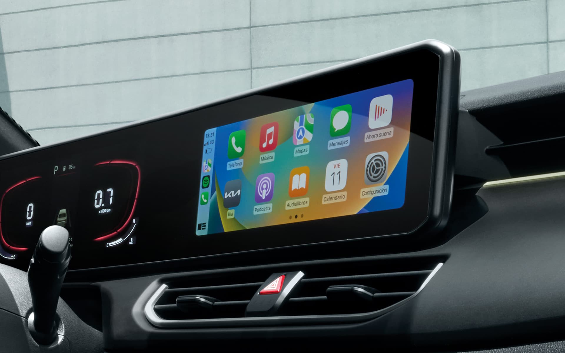 Vehicle gallery image 11