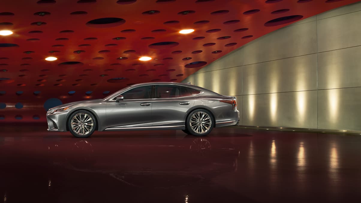Vehicle gallery image 2