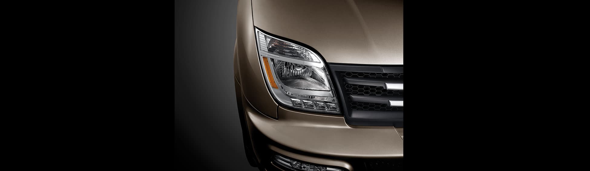 2024 Maxus V80 2.5L Passenger Van (M/T) — photo 4