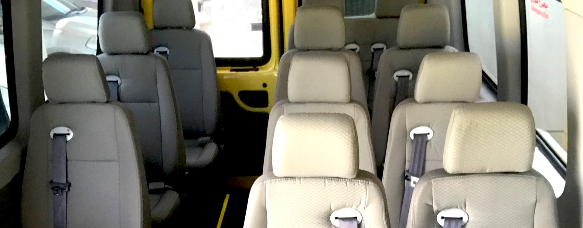 2024 Maxus V80 2.5L Passenger Van (M/T) — photo 6