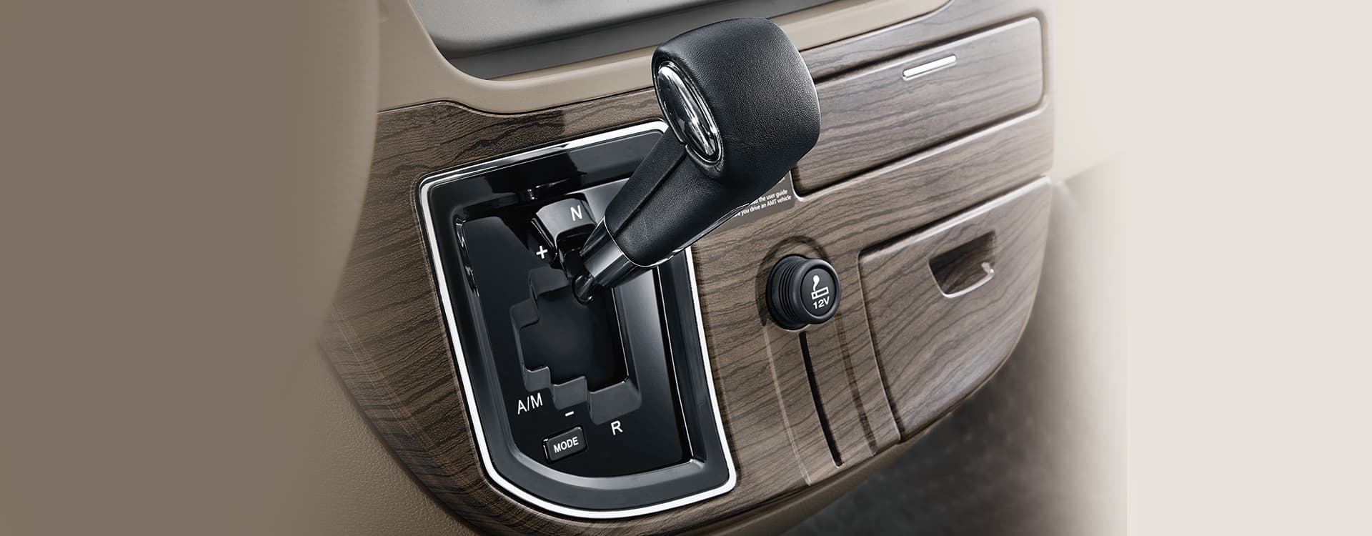 2024 Maxus V80 2.5L Passenger Van (M/T) — photo 8