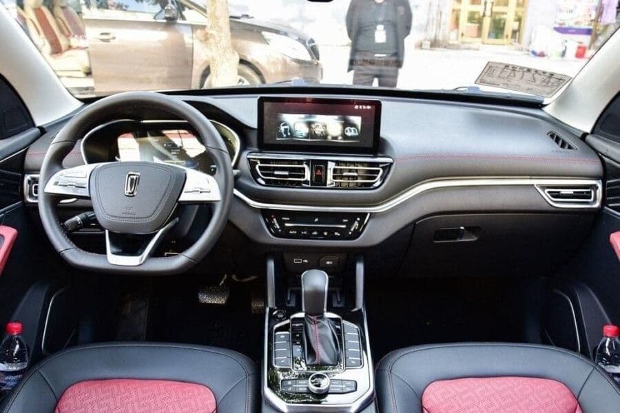 Vehicle gallery image 2