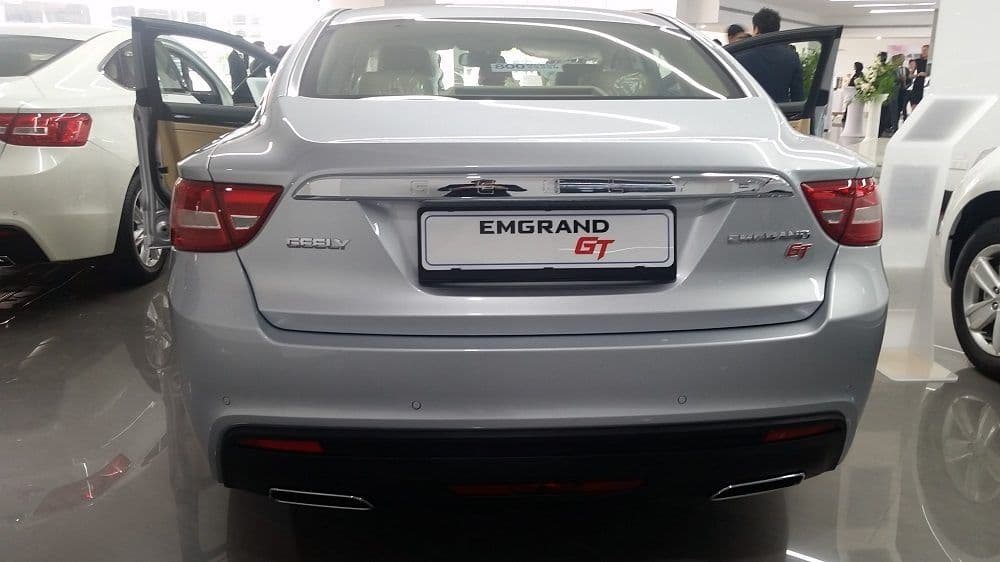 Vehicle gallery image 3