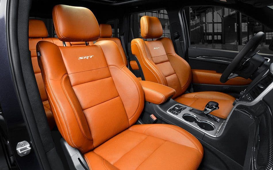 2021 Jeep Grand Cherokee 3.6L Laredo 4x2 — photo 7