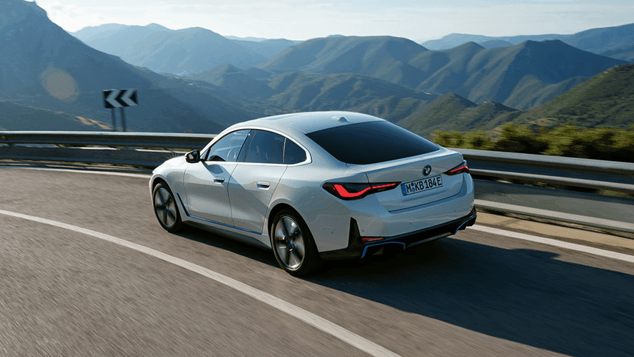 2022 BMW i4 eDrive40 — photo 2