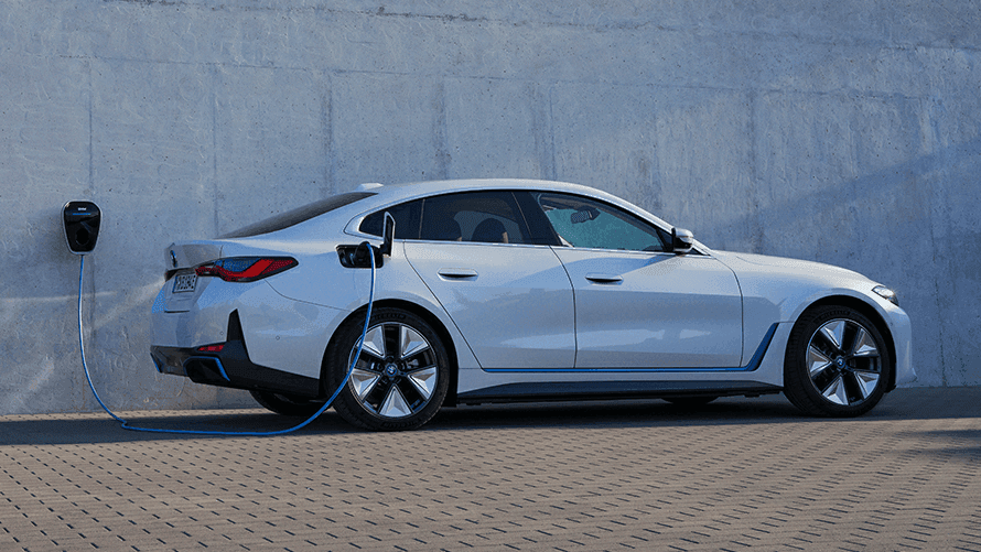 2022 BMW i4 eDrive40 — photo 3