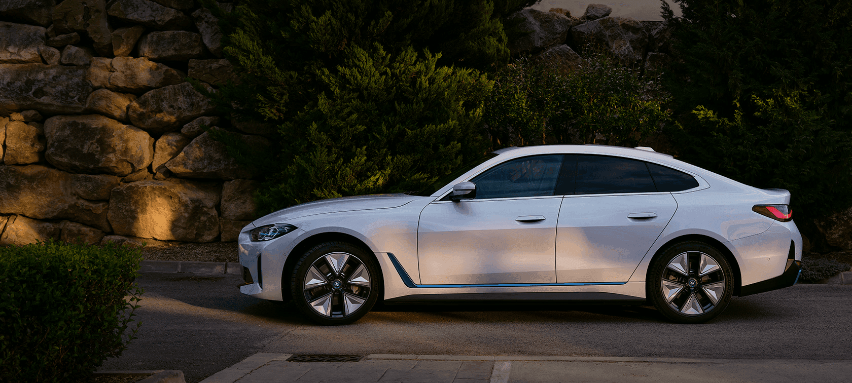 2022 BMW i4 eDrive40 — photo 9