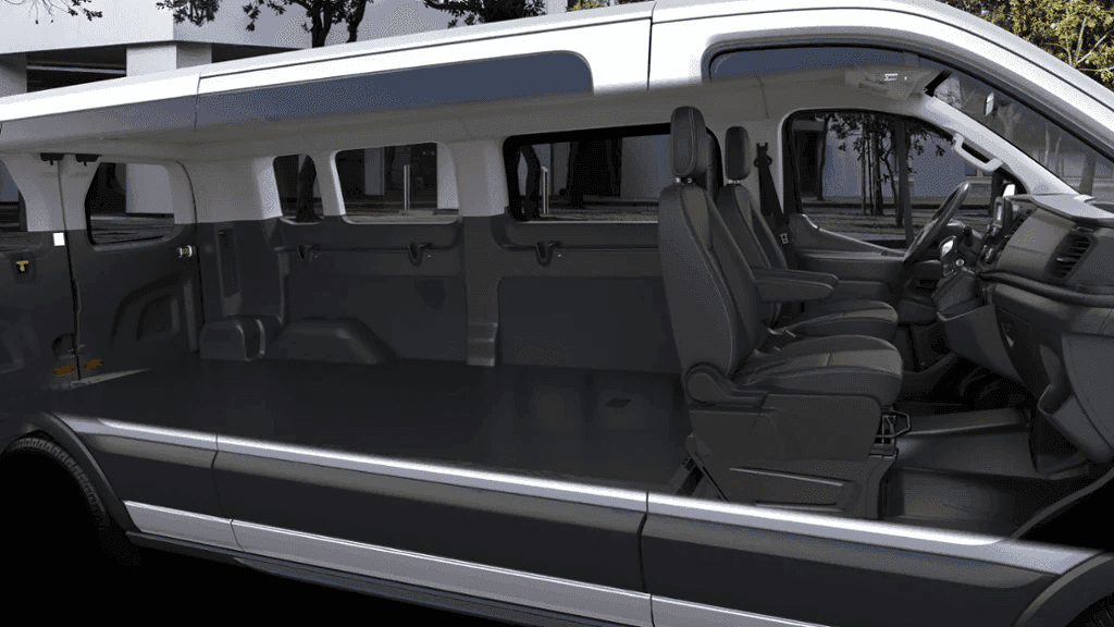 2022 Ford Transit 2.2L Custom 330L M/T — photo 24