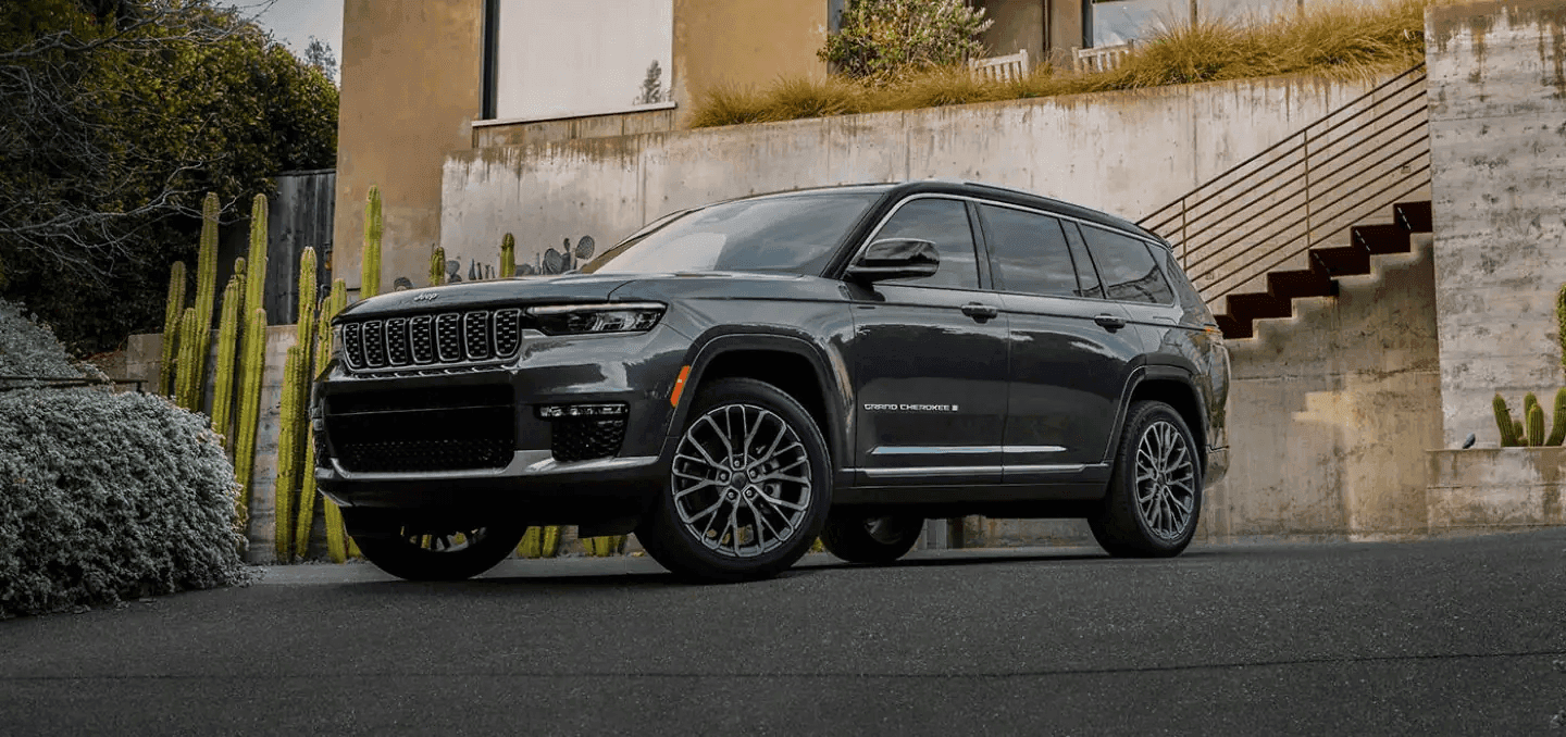 2022 Jeep Grand Cherokee L 3.6L Laredo 4x2 — photo 24
