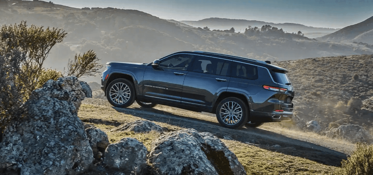 2022 Jeep Grand Cherokee L 3.6L Laredo 4x2 — photo 10