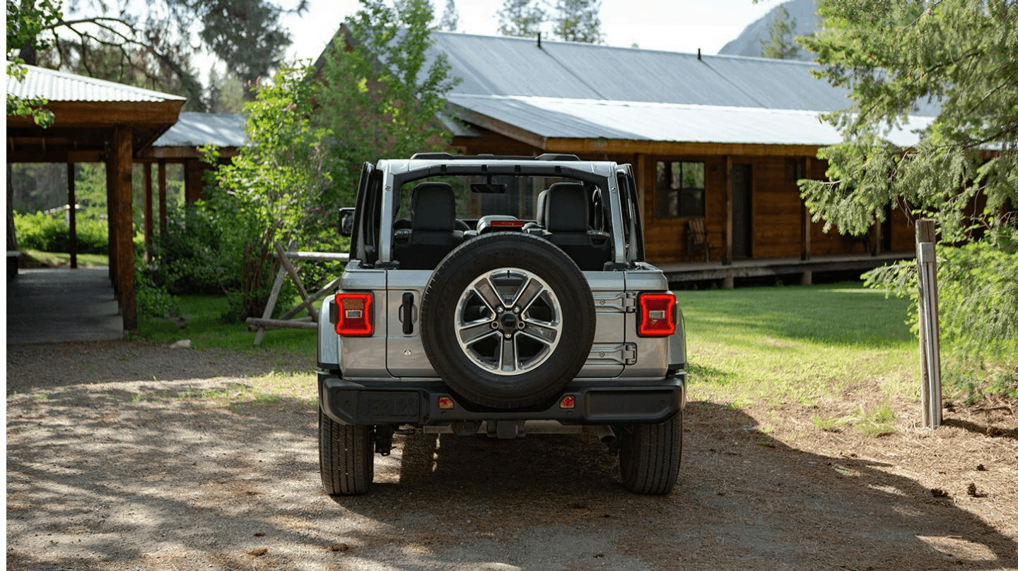 2022 Jeep Wrangler 3.6L V6 Sport (2-Door) — photo 11