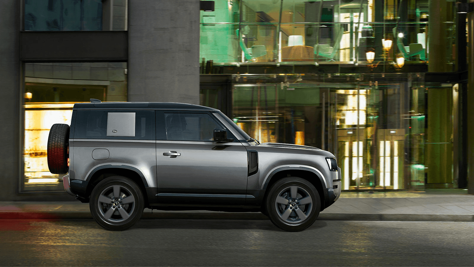 2022 Land Rover Defender 90 SE Base (P300) — photo 11
