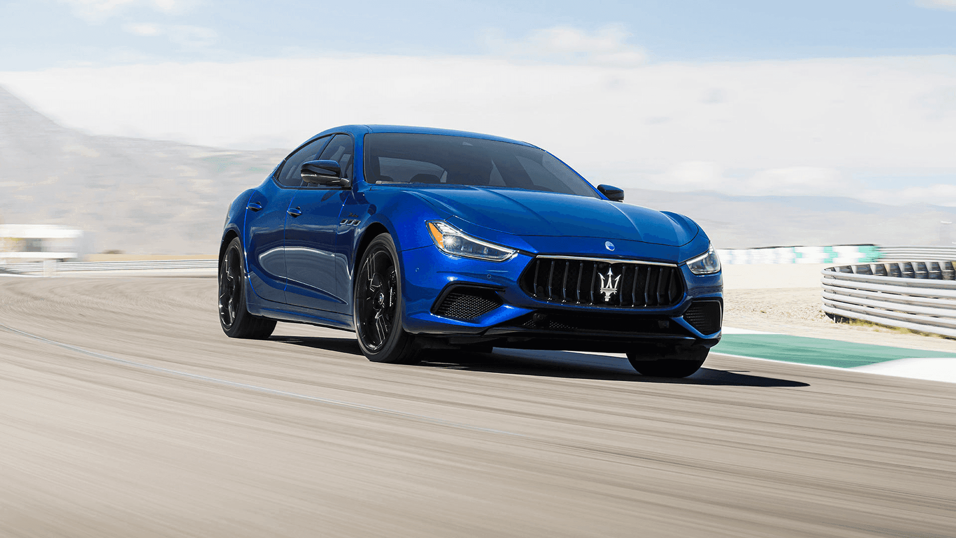 2022 Maserati Ghibli GT Hybrid — photo 3