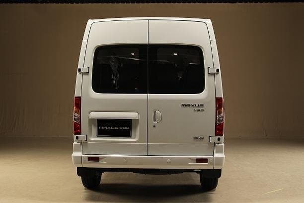 2022 Maxus V80 2.5L Passenger Van (M/T) — photo 9