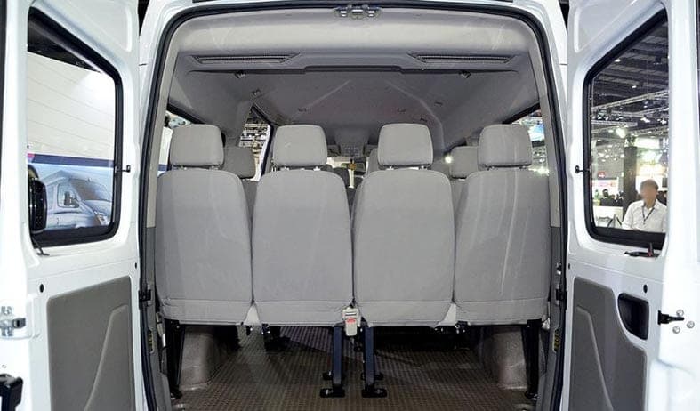 2022 Maxus V80 2.5L Passenger Van (M/T) — photo 18