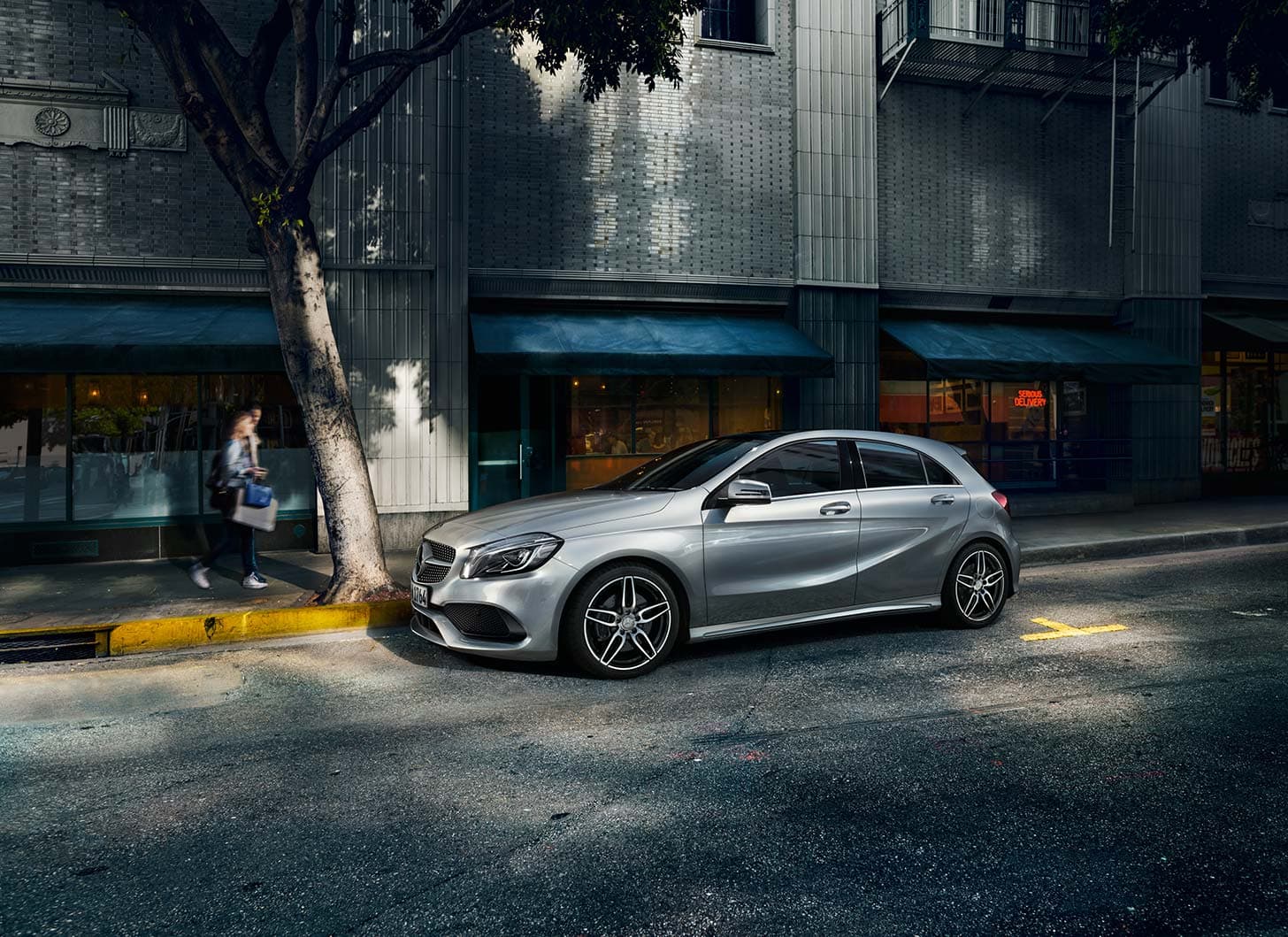 Vehicle gallery image 25