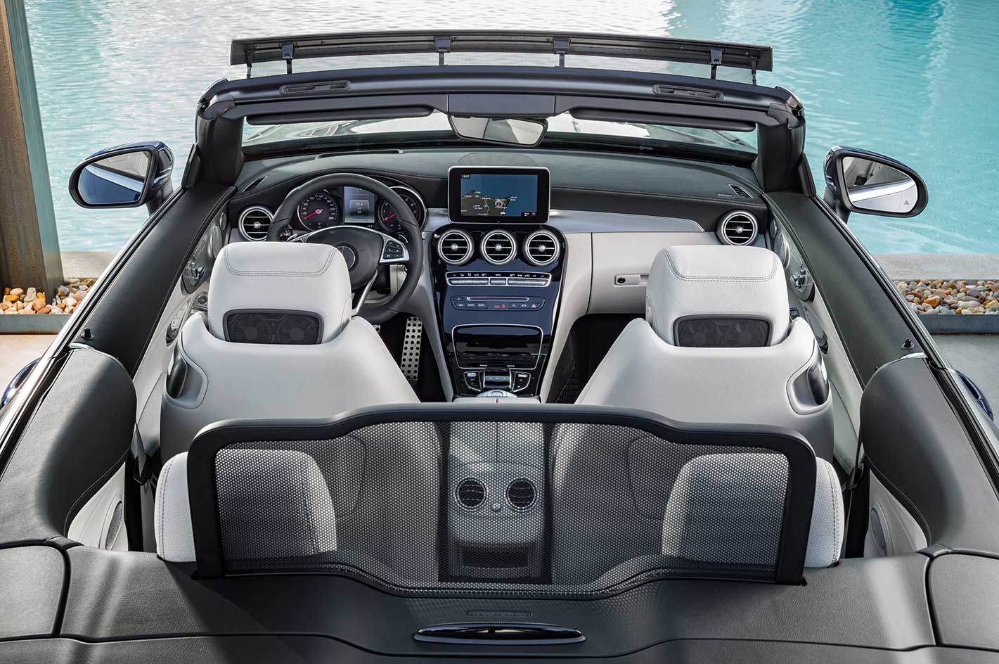 Vehicle gallery image 22