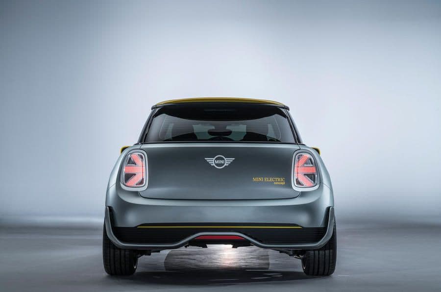 2022 Mini SE EV 135KW ALL4 (181 HP) — photo 2