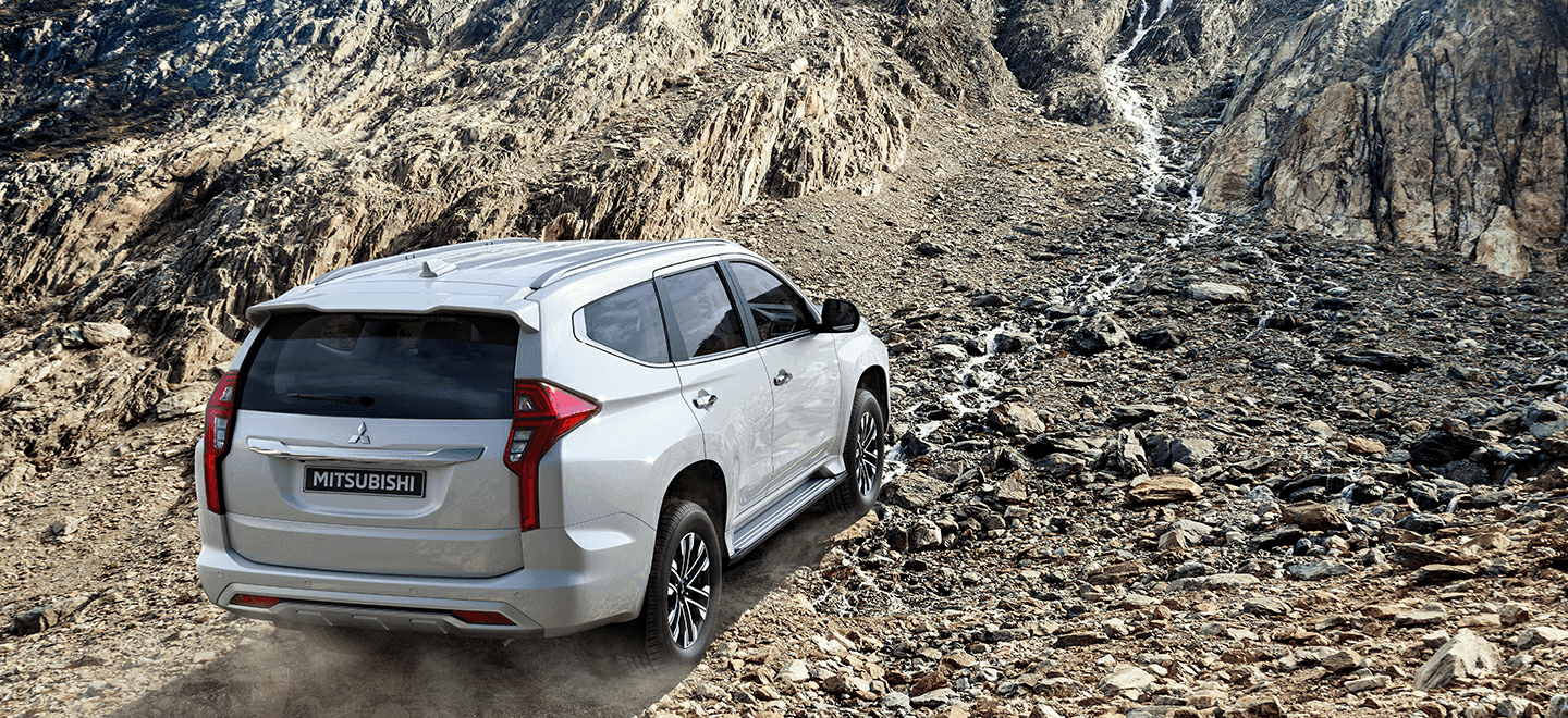 2022 Mitsubishi Montero Sport 3.0L GLS (4WD) mid — photo 3