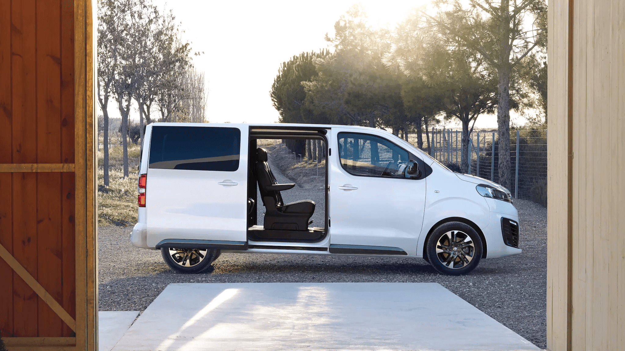 2022 Opel Zafira Life 2.0T 9 Seater — photo 21