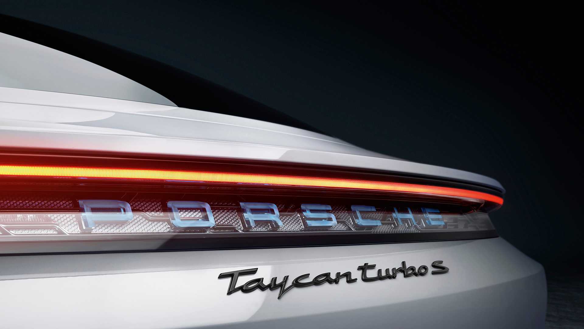 2022 Porsche Taycan Base — photo 22