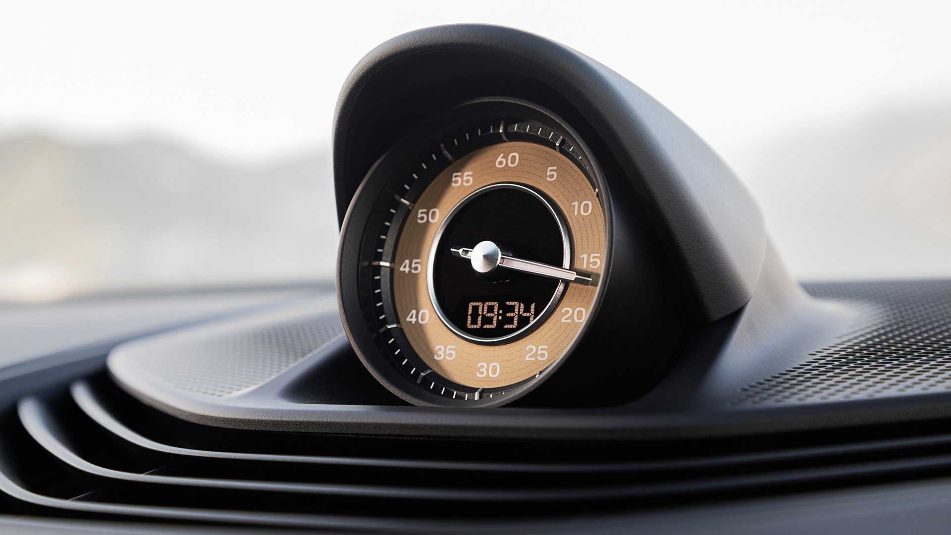2022 Porsche Taycan Base — photo 5