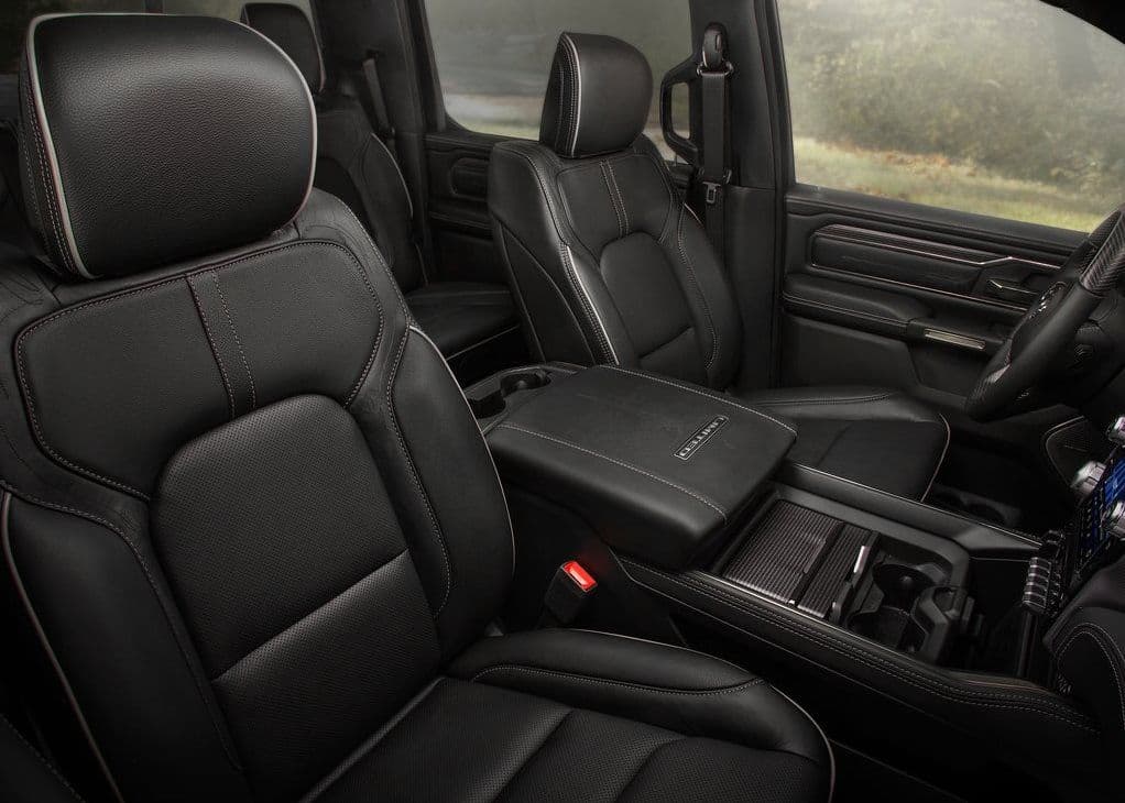 2022 RAM 1500 3.6L Classic ST (Crew Cab) "4x4 — photo 7