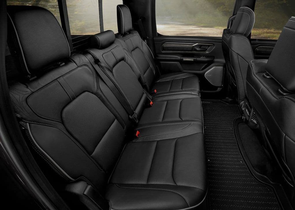 2022 RAM 1500 3.6L Classic ST (Crew Cab) "4x4 — photo 22