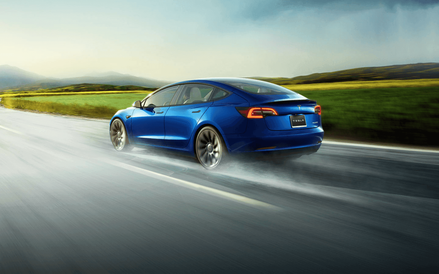 2022 Tesla Model 3 Standard Range Plus — photo 5