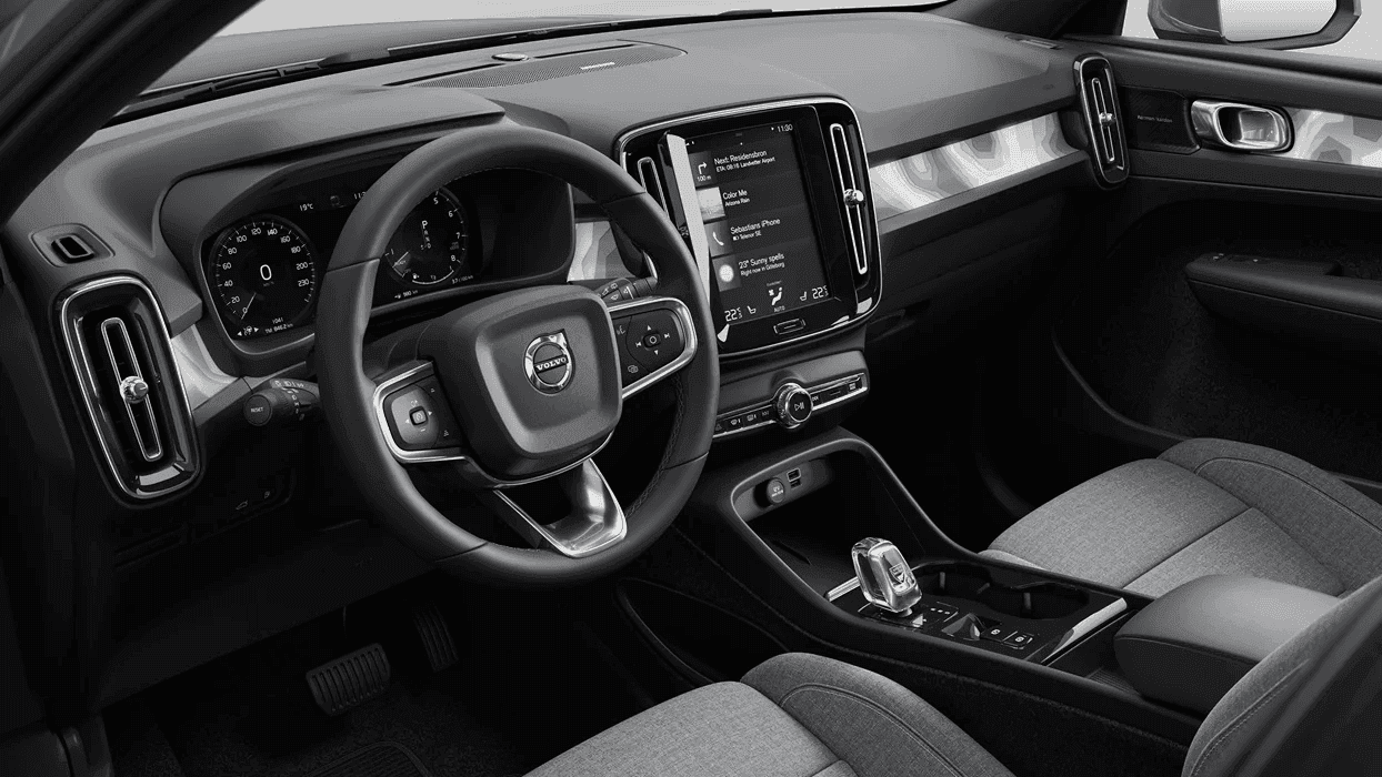 2022 Volvo XC40 2.0T T4 FWD Momentum — photo 11