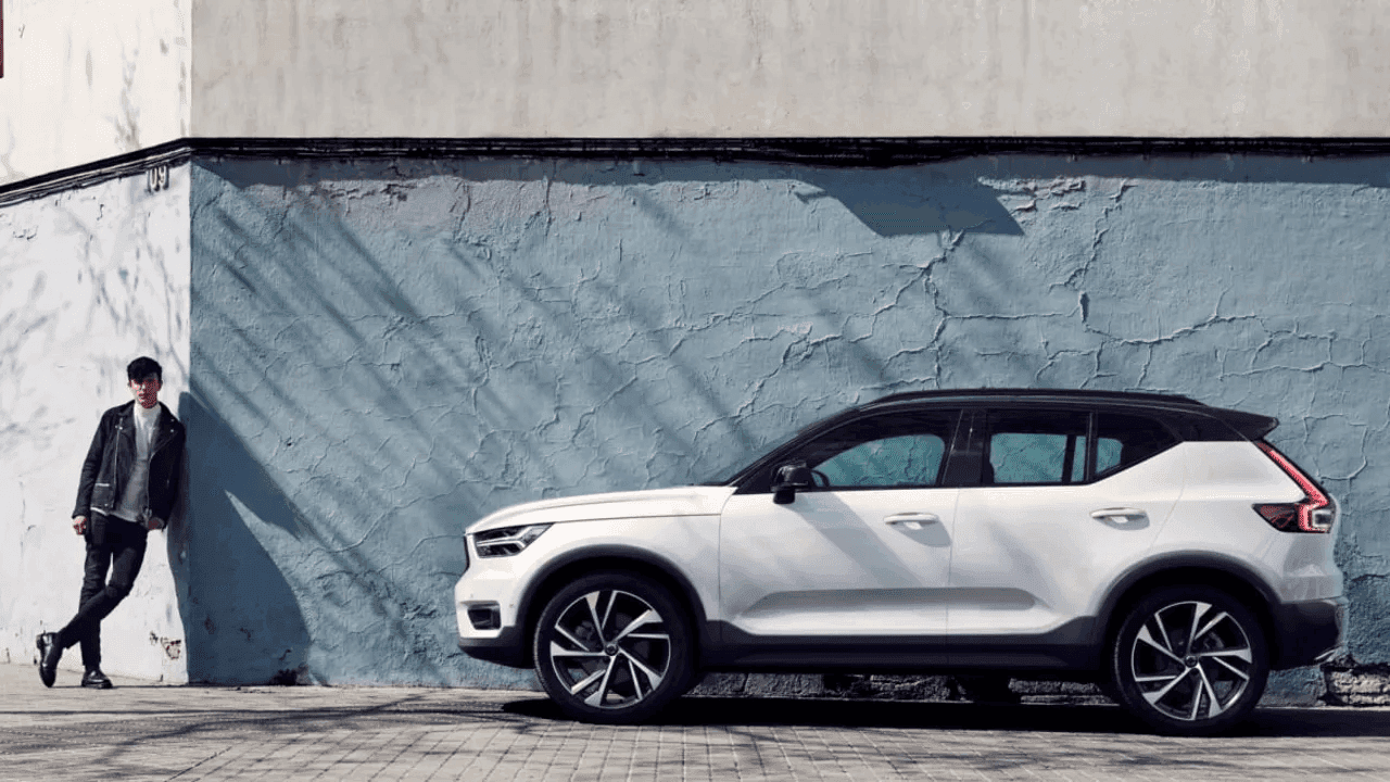 2022 Volvo XC40 2.0T T4 FWD Momentum — photo 13