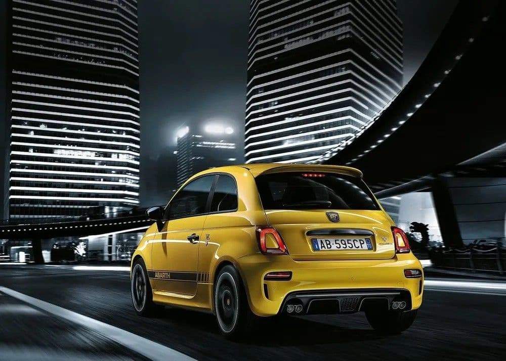 2024 Abarth 595 1.4T Competizione (Hard-Top) — photo 3
